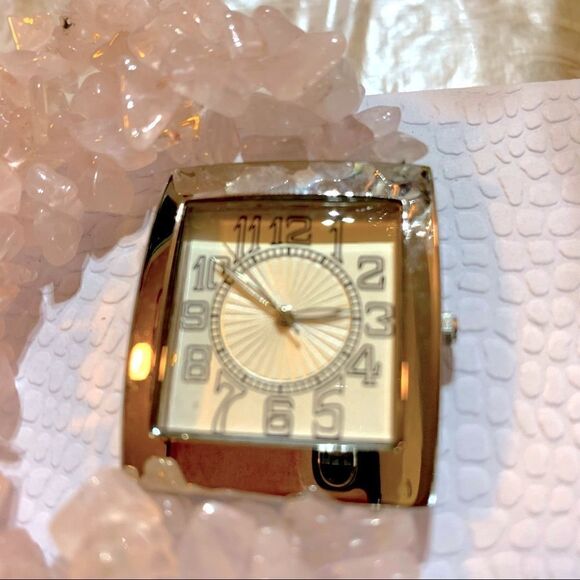 Rose Quartz Watch 4 Rows of Stones Stretch Bracelet Watch Works - Picture 2 of 7